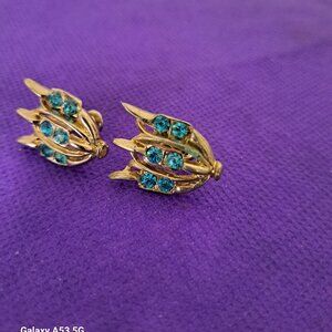 Vintage Blue Aquamarine Rhinestone Gold Tone Screw Back Earrings